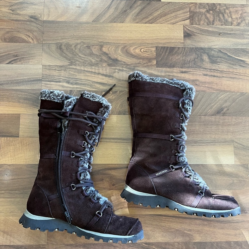 Skechers Women's Chocolate Winter Boots. Pre-owned in good condition. - Picture 3 of 6